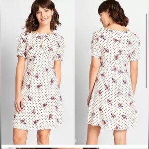ModCloth Dress size 10 NWT The Keyhole Story A-Line Dress - White - COTTAGE CORE
